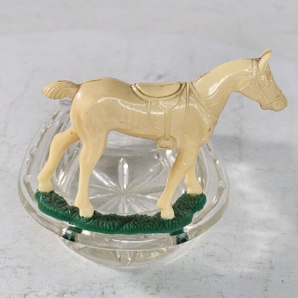 Vintage Horseshoe Glass Ashtray Thoroughbred Horse Made In USA - Picture 4 of 9